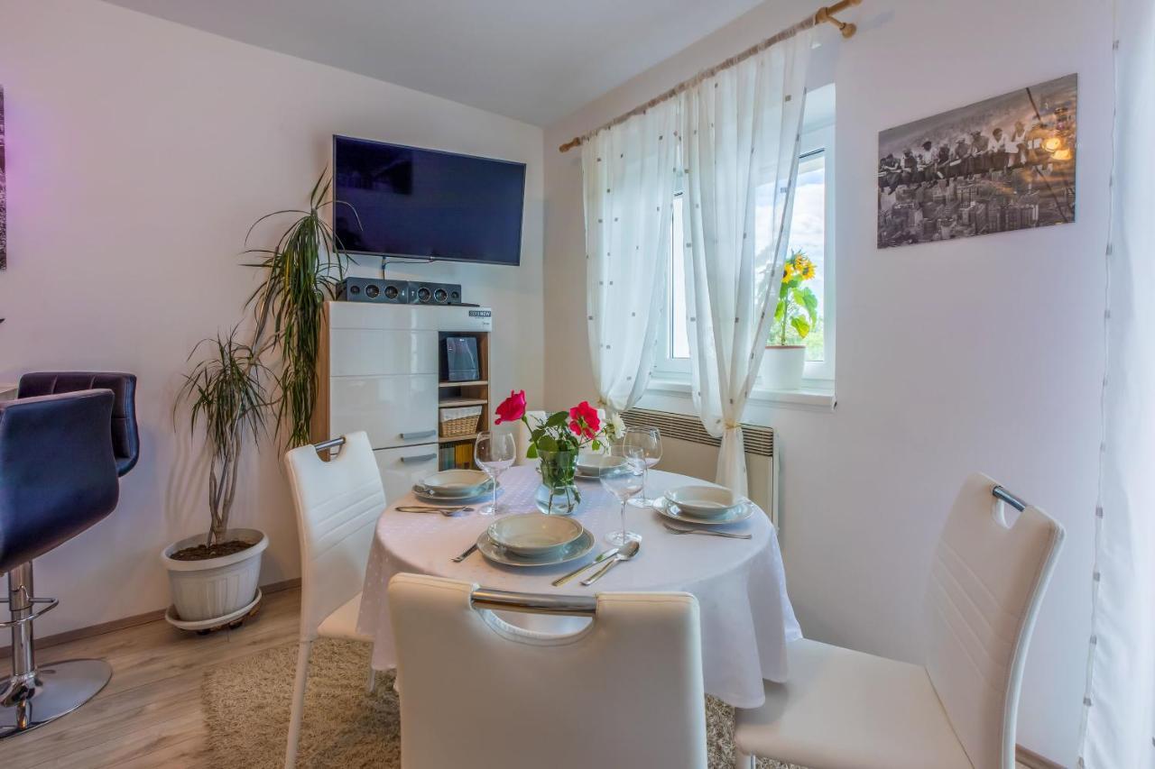 Apartments Dolloree دْغاماي المظهر الخارجي الصورة